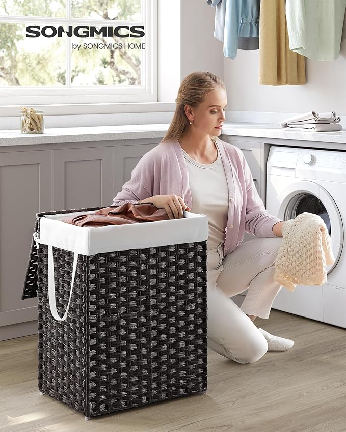 SONGMICS Laundry Hamper with Lid, 23.8 Gallon (90 L) Synthetic Rattan Clothes Laundry Basket with Lid and Handles, Foldable, Removable Liner, Black ULCB51BK