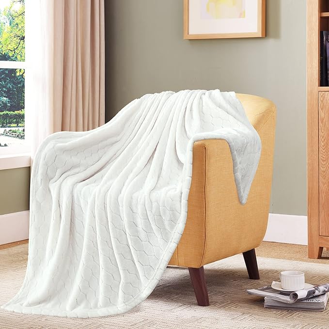 TOONOW Fleece Bed Blanket King Size 90x108 inches, Super Soft Fluffy Fuzzy Plush Blanket Geometric Pattern Cozy Microfiber Flannel Blankets for Couch, Bed, Sofa, Cream White