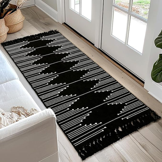 Tritard Boho Runner Rug 2x6 - Washable Lightweight Area Rug for Hallway, Farmhouse Aztec Cotton Rugs with Tassels Kitchen Bathroom Thin Woven Low Pile Carpet for Entryway, Bedroom, Black and White