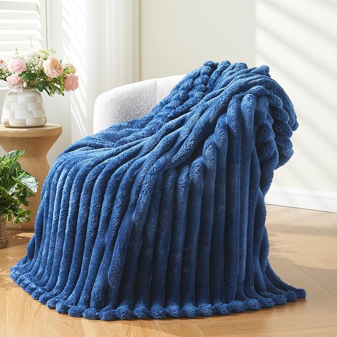 NEWCOSPLAY Super Soft King Blanket Navy Premium Silky Flannel Fleece 3D Ribbed Jacquard Lightweight Bed Blanket All Season Use (Navy Ribbed, King(90"x110"))