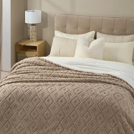 EVERGRACE Jacquard Boho Sherpa Fleece Throw Blanket for Couch, Super Soft Cozy Fuzzy Plush Blankets for Winter, Reversible Thick Warm Blanket for Bed, Sofa, Living Room, Khaki Tan, 108" x 90"