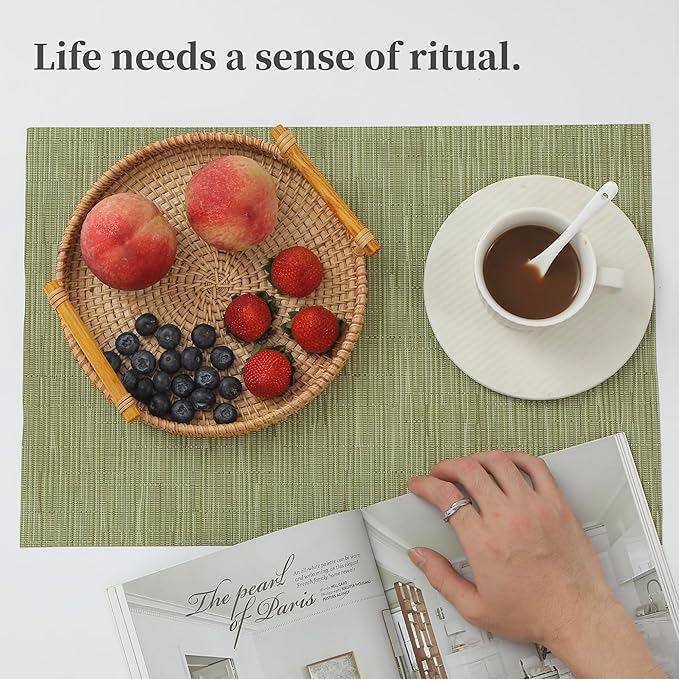 Leetaltree Pea Green Placemats Set of 8 - Heat Resistant Non-Slip Place mats for Dining Table, Washable Durable PVC Vinyl Woven Table Mats（Pea Green, 8）