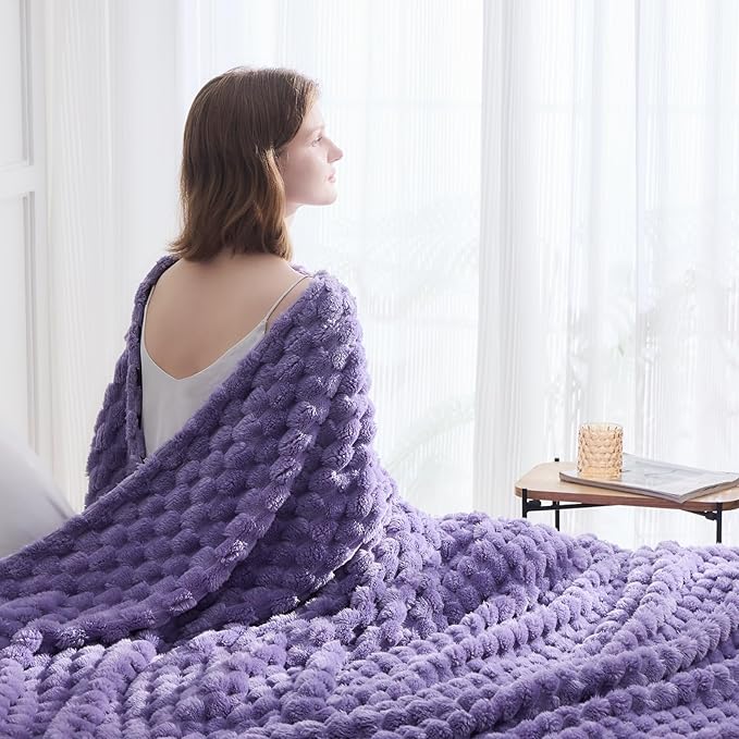 NEWCOSPLAY Super Soft King Blanket Lavender Premium Silky Flannel Fleece 3D Clouds Stylish Jacquard Lightweight Bed Blanket All Season Use 350GSM (Lavender, King(90"x110"))