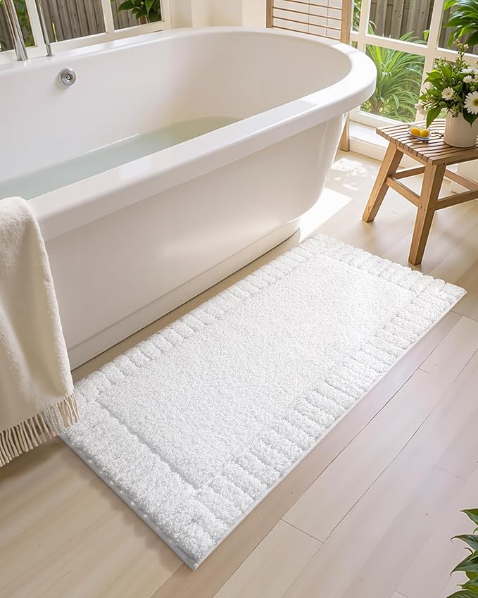 Color&Geometry Small Bath Rugs Non Slip Washable, 16"x24" Absorbent White Bathroom Rugs, Soft Bath Mats for Bathroom Floor, Shower, Bathtub, Laundry