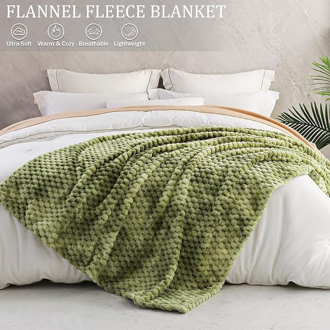 Exclusivo Mezcla Extra Large Soft Fleece Throw Blanket, 50x70 Inches Stylish Jacquard Throw Blanket for Couch, Fuzzy Cozy Lightweight for All Season, Tie-dye Olive Green