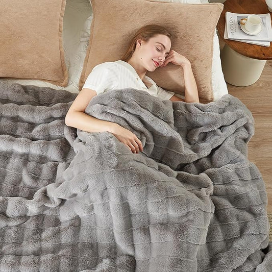 Cozy Bliss Fluffy Queen Size Throw Blankets for Bed,Lightweight Cozy Soft Grey Faux Fur Throw Blankets for Sofa Bedroom Living Room,90x90 Inches