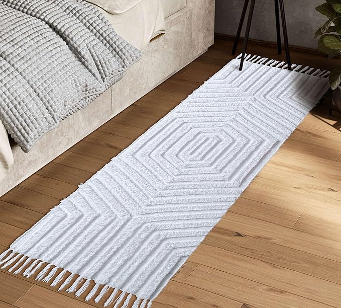 Boho Runner Rug 2x6' Washable Kitchen Rugs with Tassels Indoor Farmhouse Rugs for Bedroom Aesthetic Tufted Rug for Laundry Room Doorway Living Room_White