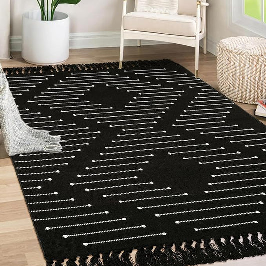 Tritard Boho Washable Area Rug 4x6 - Woven Cotton Lightweight Entryway Bedroom Throw Rugs with Tassels, Thin Farmhouse Aztec Indoor Carpet for Kitchen, Bathroom, Entrance, Living Room, Black White