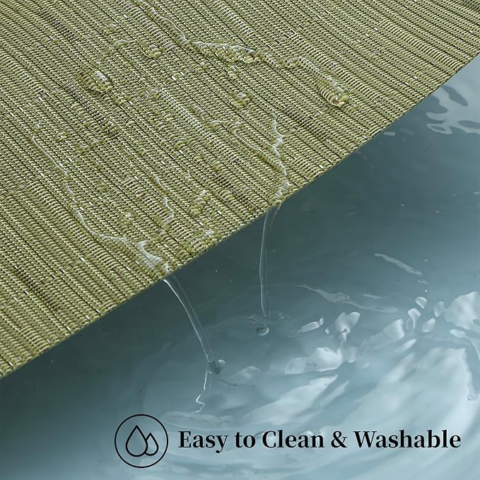 Leetaltree Pea Green Placemats Set of 4 - Heat Resistant Non-Slip Place mats for Dining Table, Washable Durable PVC Vinyl Woven Table Mats（Pea Green, 4）