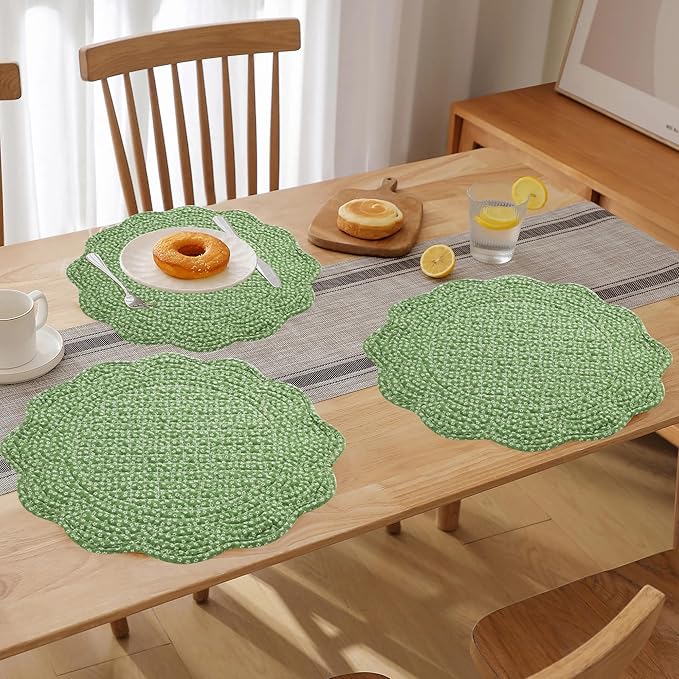 HOMBYS Quilted Placemats Set of 6 Washable Round Placemats for Kitchen Table-100% Cotton Fabric 13 Inch Round Table Mats, Cotton Fabric with Microfiber Filling, (13"x13",Green & White Flower)