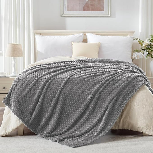 EXQ Home King Size Blanket for Bed or Couch - 3D Imitation Turtle Shell Jacquard Decorative Fleece Blankets - Cozy Soft Lightweight Fuzzy Flannel Blanket Suitable for All Seasons(90"×108",Light Grey)