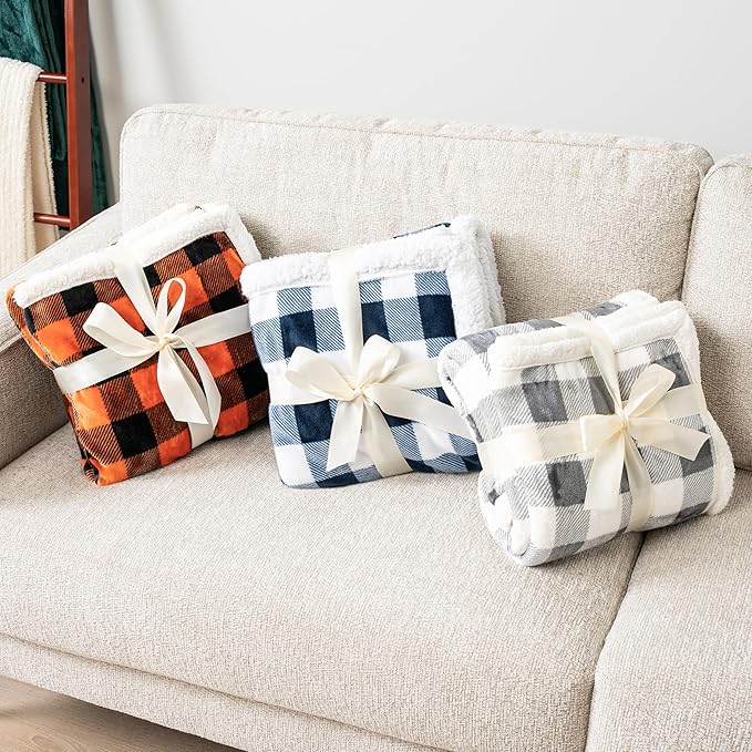 PAVILIA Navy Blue and White Buffalo Plaid Sherpa Throw Blanket for Couch, Plush Checkered Fleece Blanket and Throws, Soft Fuzzy Flannel Blanket for Sofa Bed, Warm Cozy Winter Blanket Gift, 50x60