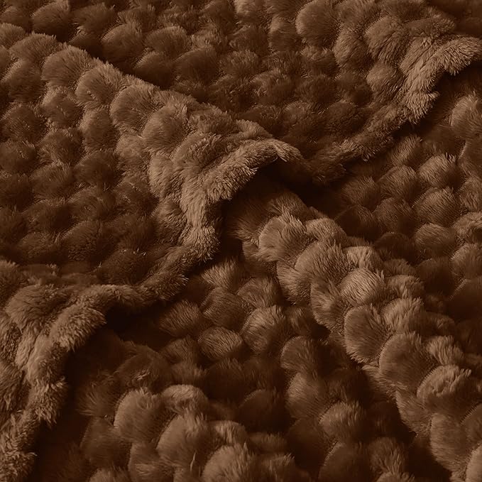 EXQ Home Fleece Throw Blanket for Couch or Bed - 3D Imitation Turtle Shell Jacquard Decorative Blankets - Cozy Soft Lightweight Fuzzy Flannel Blanket Suitable for All Seasons(50"×60",Brown)
